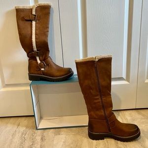 NWT Women’s Snow Boot